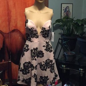 NWT Trixxi floral strapless fit and flare dress M